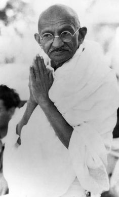 Biography of Mahatma Gandhi 